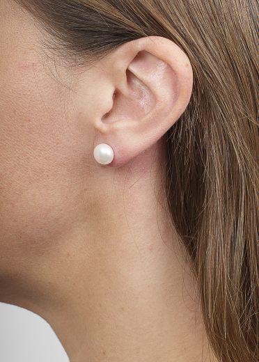Ivory Freshwater Pearl Stud Earrings				