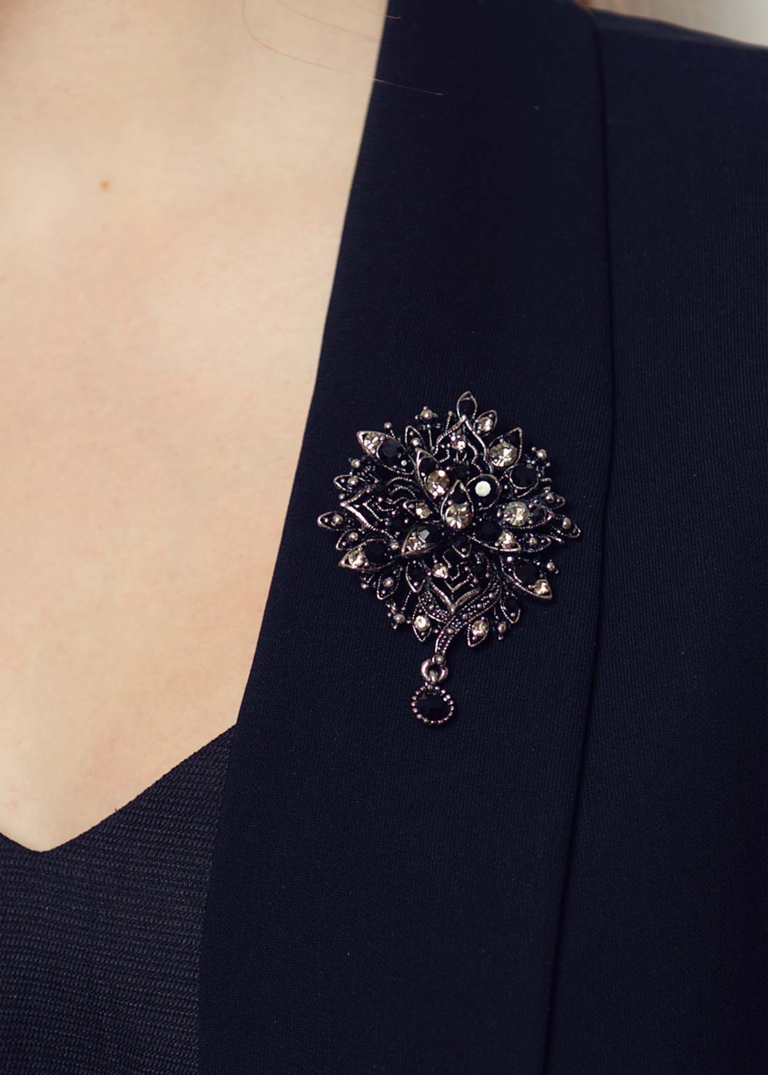 Jet Baroque Drop Hairclip & Brooch