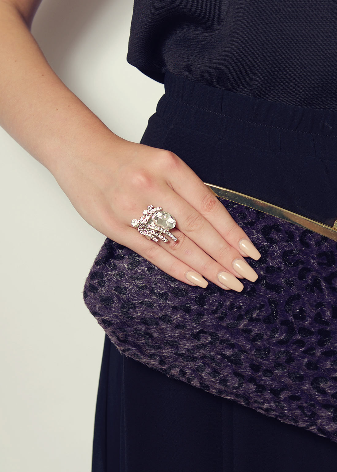 Diamond burst stretch ring